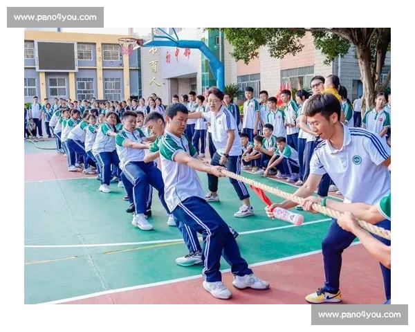 欢乐校园小学生拔河比赛精彩瞬间展现团结协作与奋勇拼搏精神