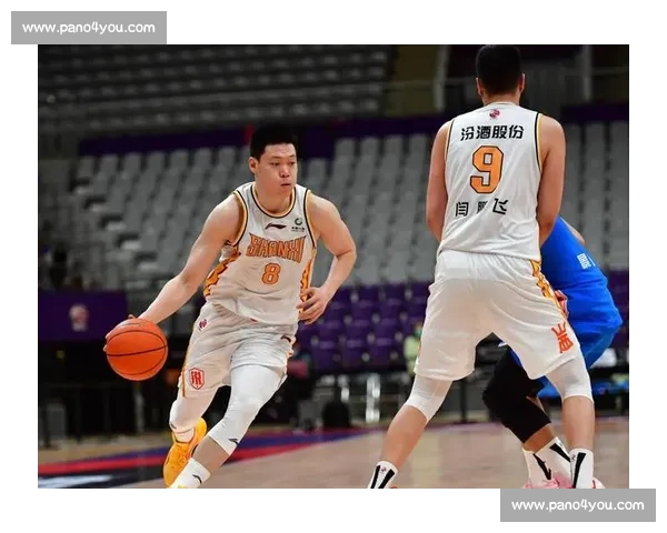 山西男篮力克对手展现强大实力 冲击季后赛全力以赴